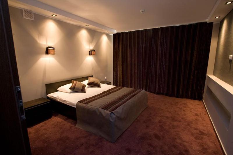 Hotel Dodo Biłgoraj Extérieur photo