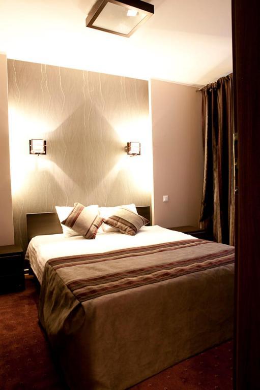 Hotel Dodo Biłgoraj Extérieur photo